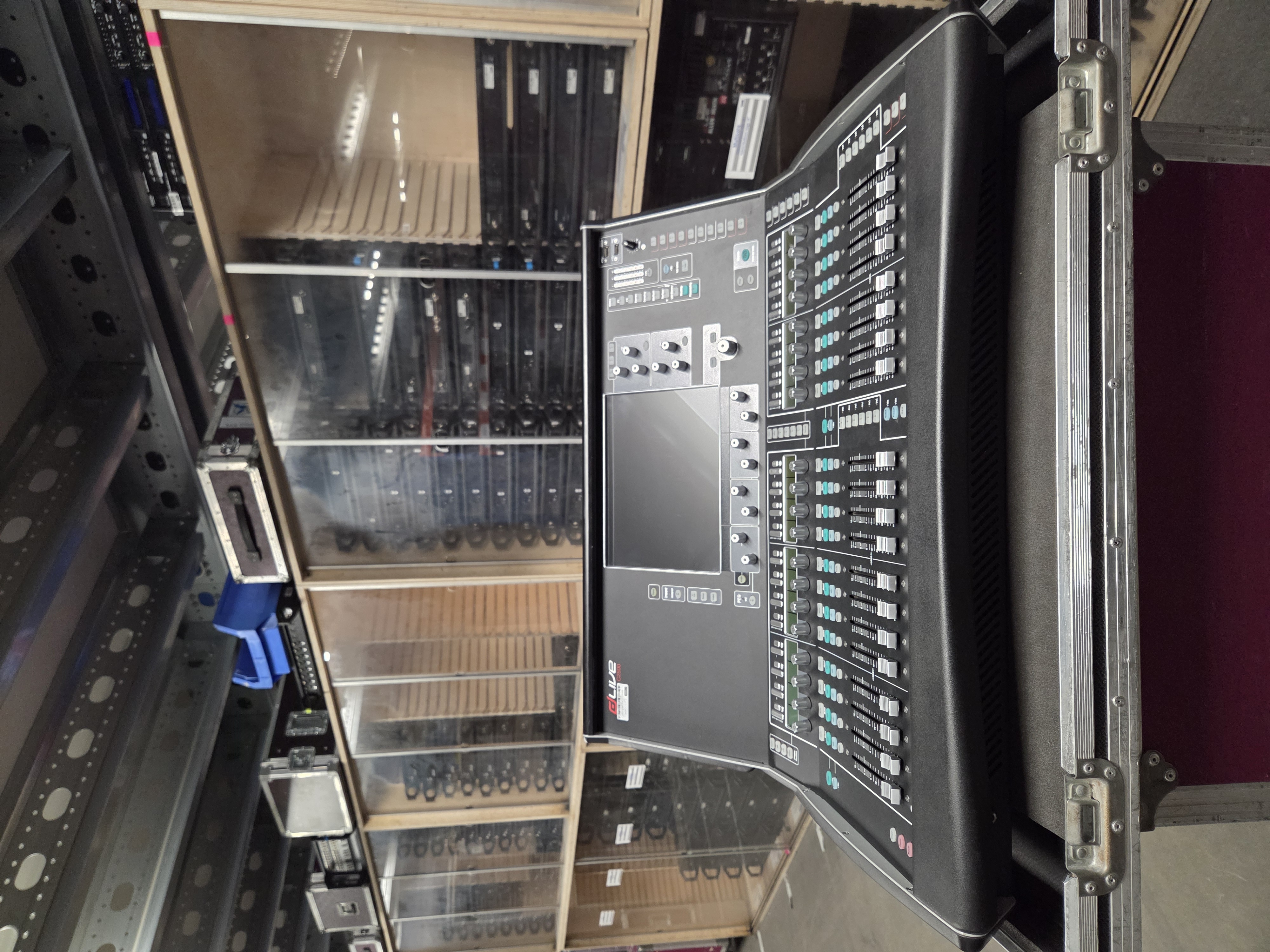 Allen & Heath dLive C2500